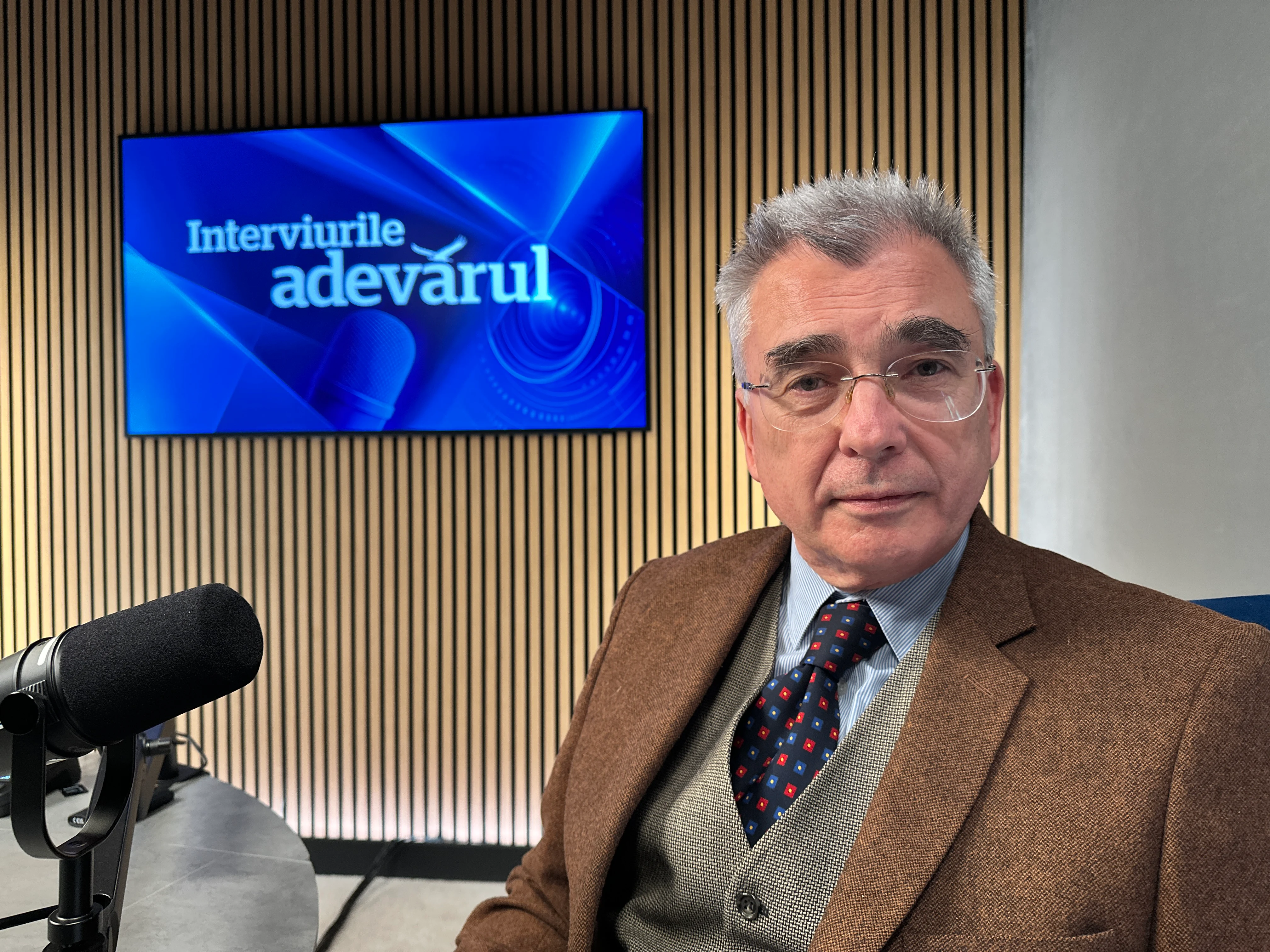 Petrișor Peiu, la Interviurile Adevărul. Senatorul AUR respinge eticheta de suveranist: „Suntem un partid conservator”
