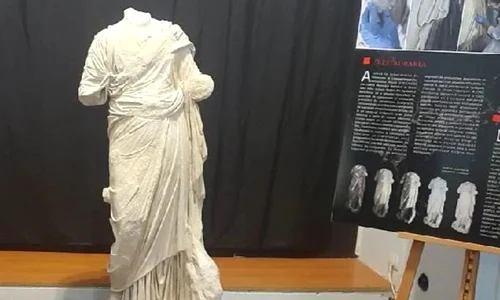statuie1 jpg