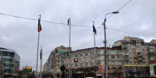 Drapelul României, batjocorit la Târgovişte