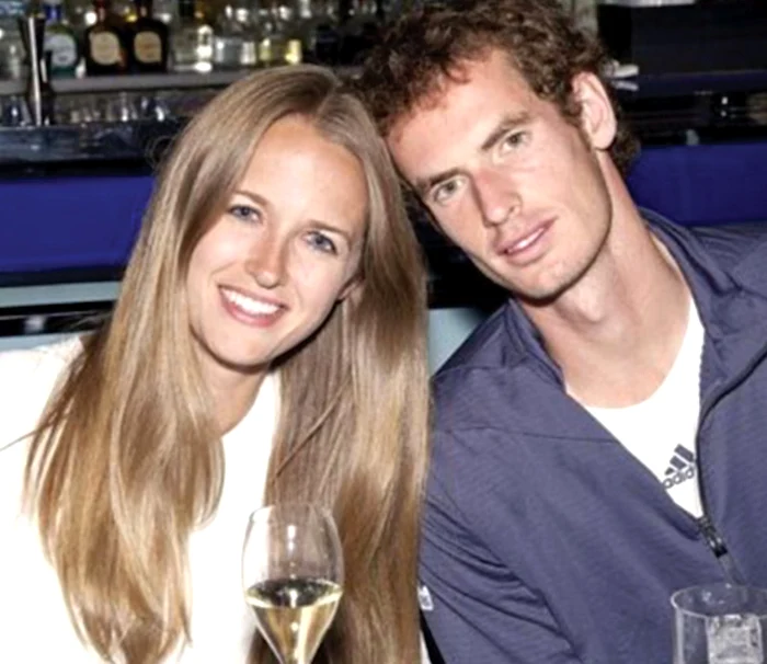 
    Andy Murray  a stat alături  de iubita lui,  cu limonada în  faţă toată noaptea  