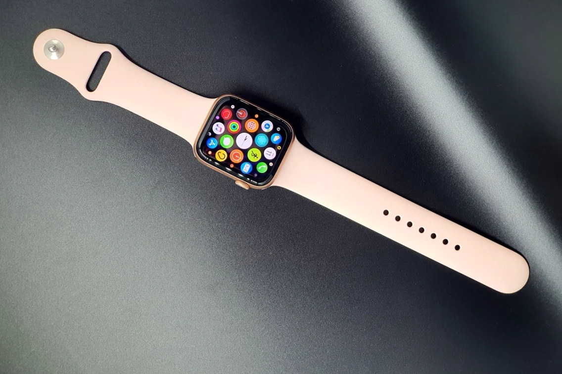 Apple Watch seria 5 FOTO Adrian Pogîngeanu