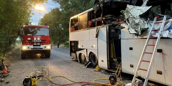 autocarul implicat în accidentul din Bulgaria Foto / Nova TV / Facebook
