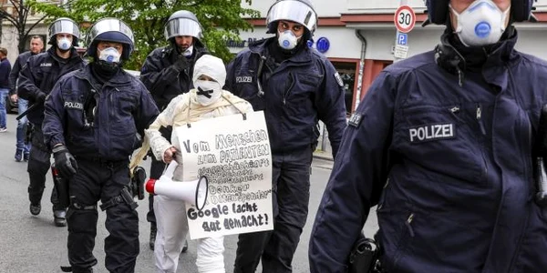 Proteste în Germania faţă de măsurile de restricţie 25 aprilie 2020 FOTO EPA-EFE
