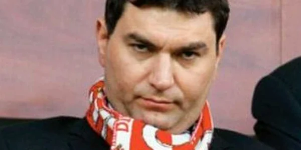 Nebunie la Dinamo: Borcea a spart un geam şi a ajuns în spital