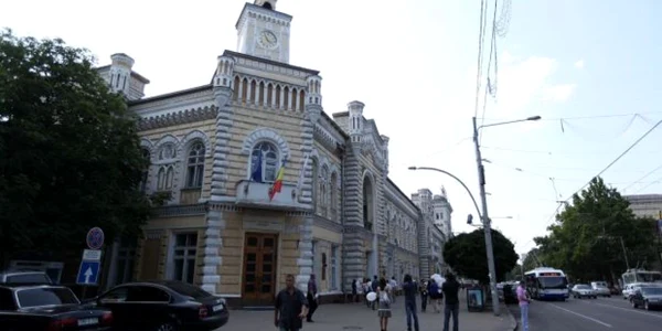 Proiectul tehnci de reabilitare a Primăriei Chişinău îl fac specialişti din România