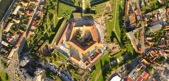 Cetatea Oradea-foto Amazing Visuals