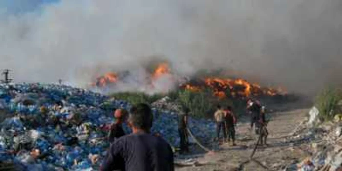 Incendiu la groapa de gunoi a Tecuciului