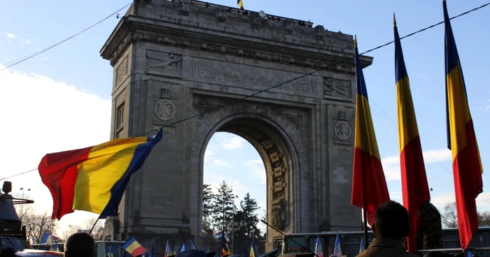 Aproape1.500 de militari au trcut pe sub Arcul de Triumf de Ziua Naţională. FOTO Mihaela Cojocariu