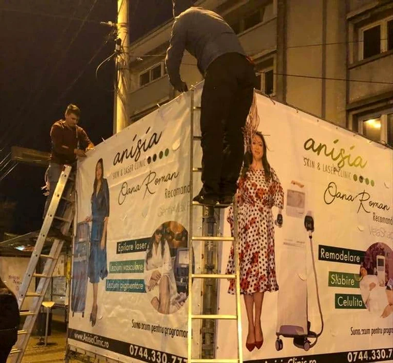 Posterele cu Oana Roman în tot orașul Ploiești