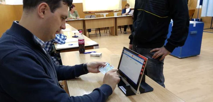În Târgovişte sunt amenajate 65 de secţii de votare, iar numărul total al votanţilor este 78.032. FOTO Ionuţ Dima