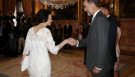 Silvia Marcu cu regele Spaniei jpg