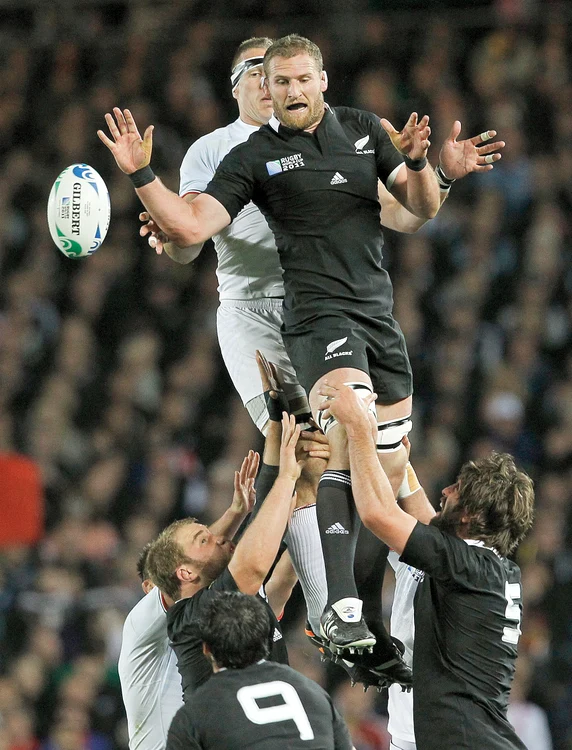 Noua Zeelandă şi Franţa s-au întâlnit în meciuri eliminatorii la ultimele două Cupe Mondiale, victoriile fiind împărţiteFOTO: AP