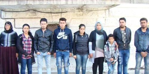 Nouă migranţi sirieni au încercat să intre ilegal în ţară