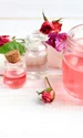 Efecte apa de trandafiri si cum s o prepari in casa  Sursa foto shutterstock 411614062 jpg