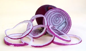 onion 899095 1920 jpeg