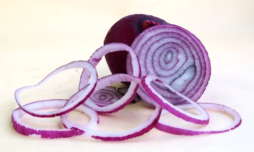 onion 899095 1920 jpeg