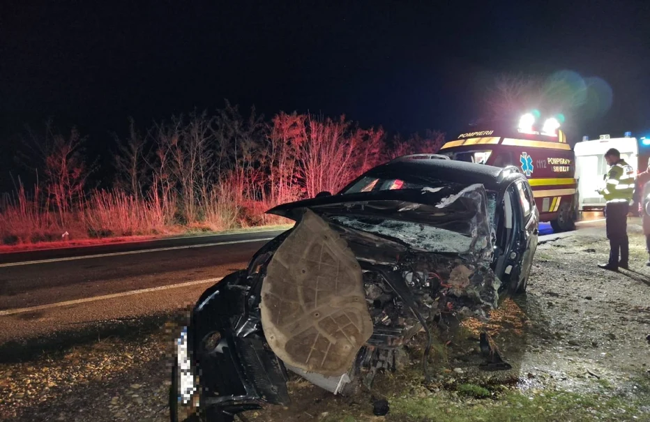 Mașina s-a făcut zob pe DN6 FOTO ISU Giurgiu