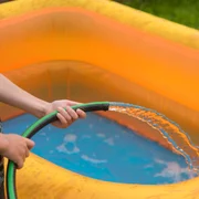 Piscină gonflabilă FOTO Shutterstock 