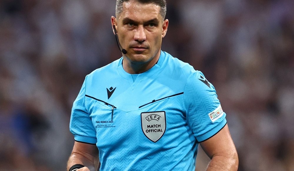 A venit „răsplata” pentru Istvan Kovacs, după ce a fost suspendat de UFEA la cererea Bercelonei. Românul va arbitra la Cupa Mondială