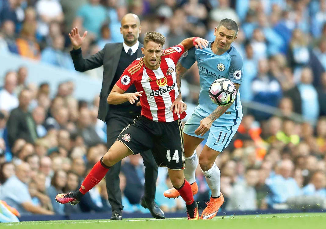 Kolarov a fost titularizat surprinzător de GuardiolaFOTO: Guliver/ GettyImages