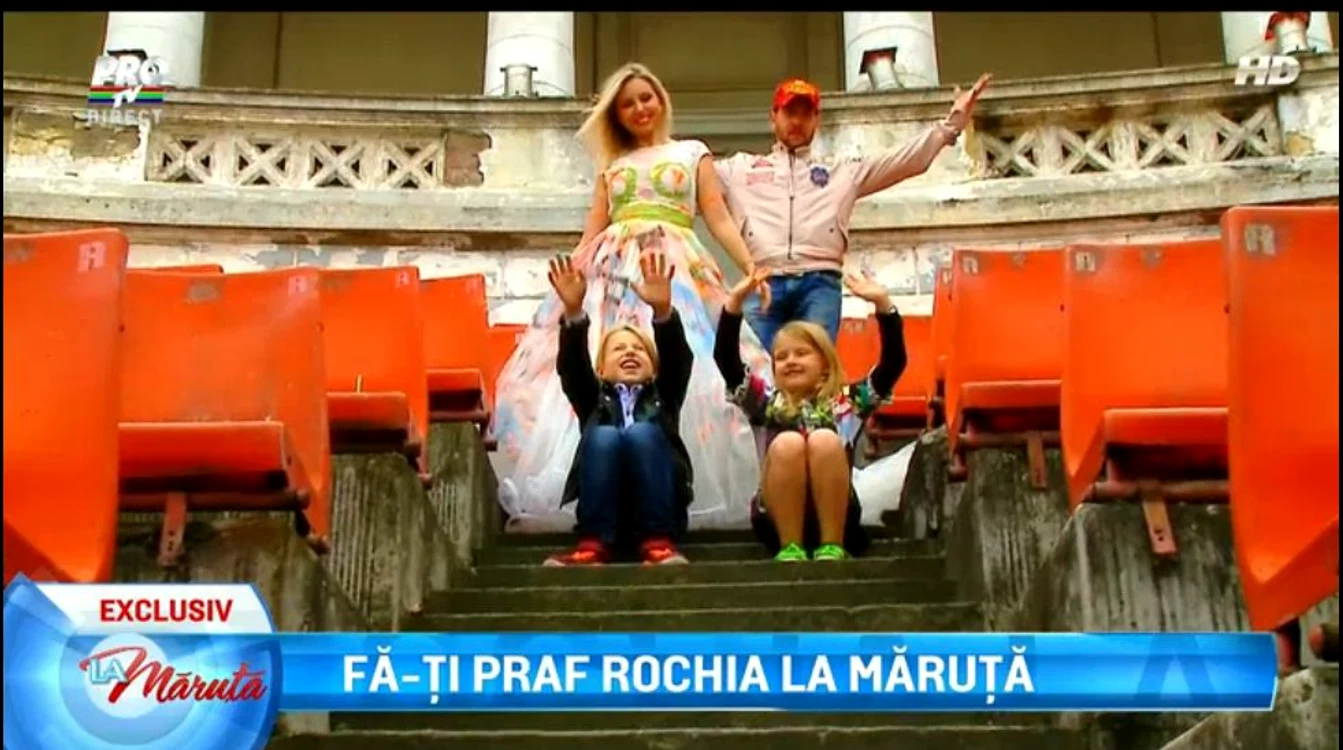 Mihaela alături de familia sa