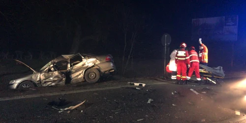 Accident rutier mortal pe DN7 - E81 pe Dealul Negru în Milcoiu - Vâlcea Foto Adevărul