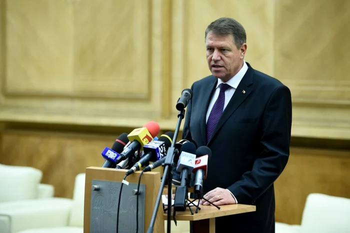 Preşedintele Klaus Iohannis pleacă, joi dimineaţă (15 ianuarie 2015), la Bruxelles, în prima vizită externă de la preluarea mandatului FOTO presidency.ro