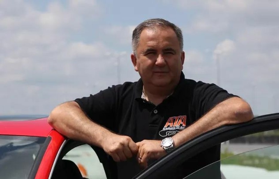 Gestul banal care îți poate salva viața. Titi Aur, despre ce trebuie să faci o dată la 6 secunde, la volan: „E regulă“