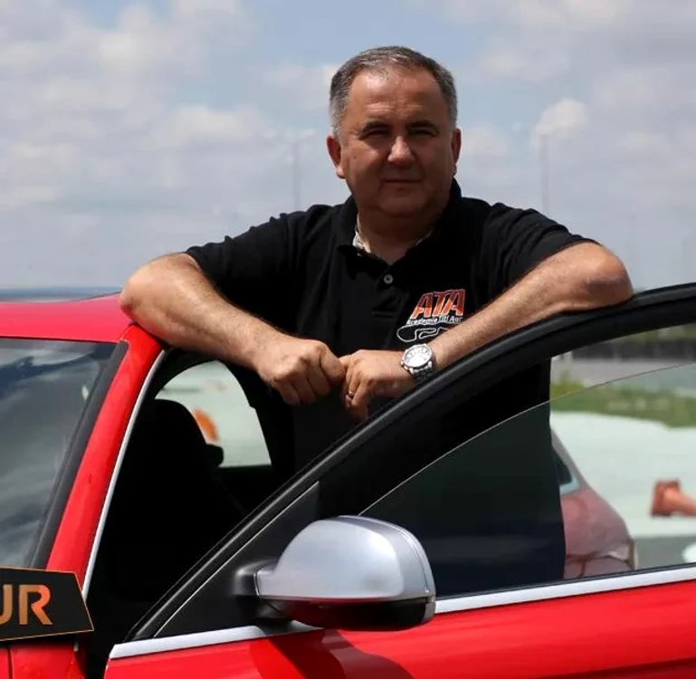 Titi Aur, expert în conducere defensivă FOTO Facebook