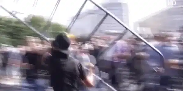GIF Violente protest
