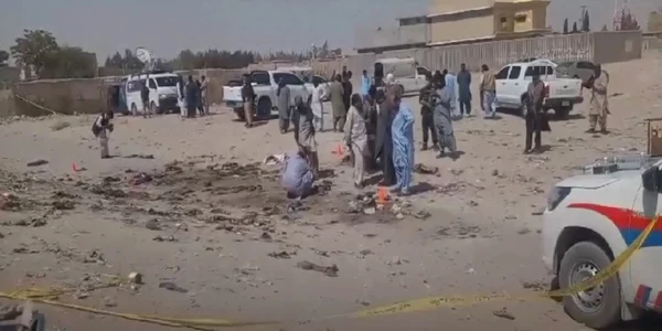 Cel puţin 52 de morţi într un atentat sinucigaş în timpul unei reuniuni religioase în sud vestul Pakistanului  Foto Captură video YouTube jpg