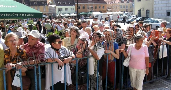 Rugăciuni pe ritmuri rock, în Piaţa Sfatului. Foto: Ionuţ Dincă