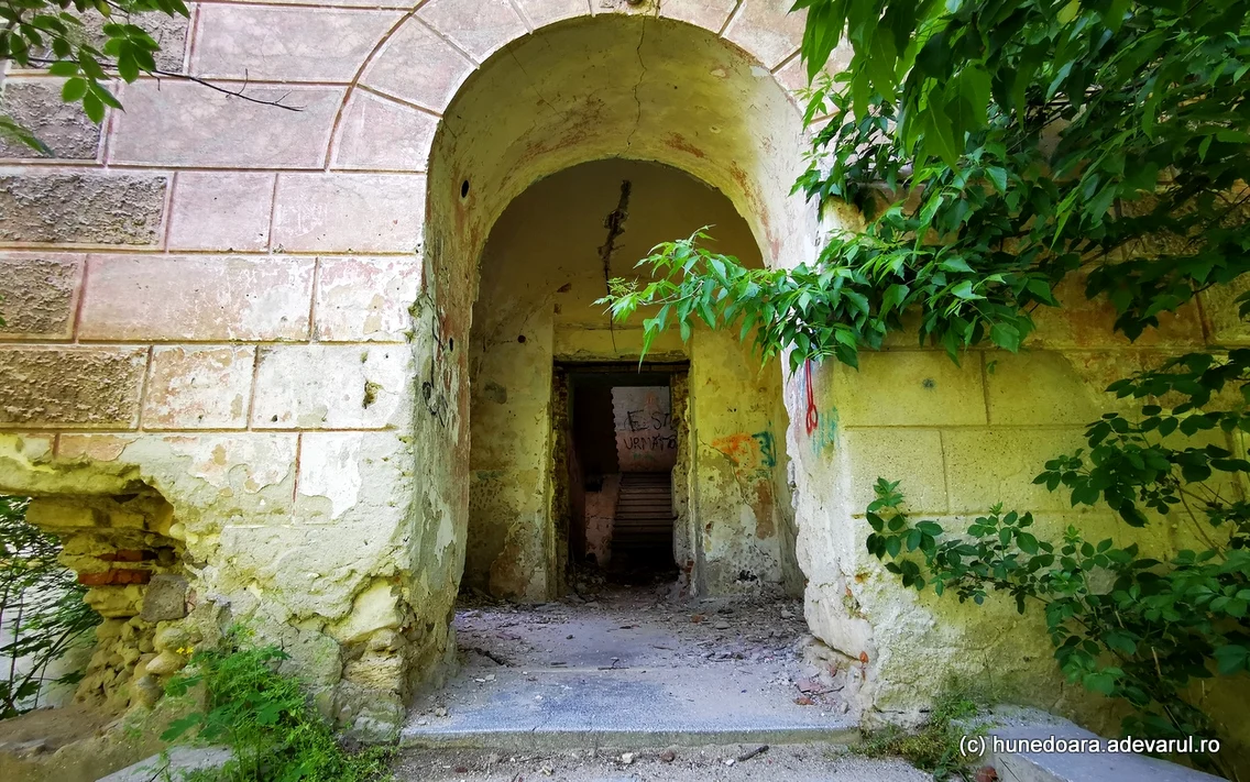Castelul Nalați  Foto Daniel Guță (5) jpg