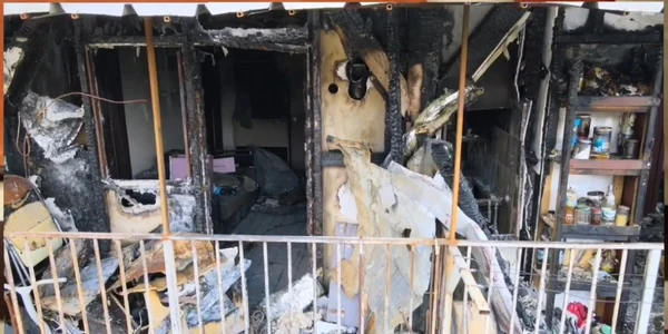 Mansarda blocului care a ars în aprilie 2022 în Râmnicu Vâlcea Foto captură video