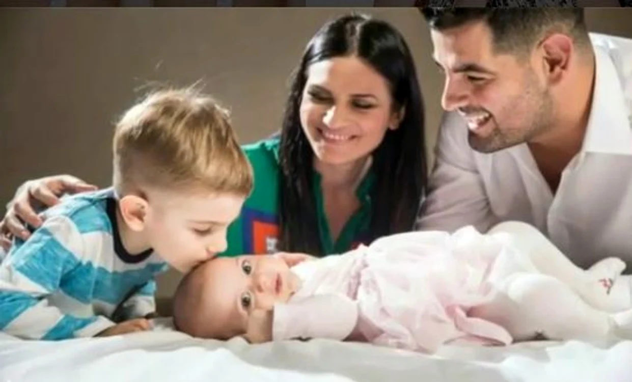 
    Ellie White se poate mândri cu o familie fericităFoto: arhivă personală  