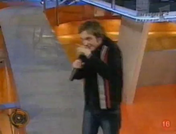 Cătălin Bordea avea mult păr în 2004.