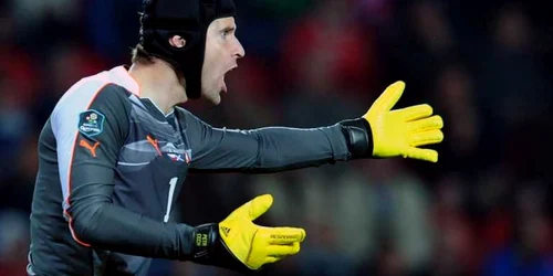 Lui Peter Cech nu-i vine să creadă că Chelsea este pe locul 5 în Premier League