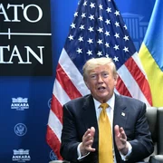 Donald Trump la Summitul NATO de la Ankara FOTO AFP