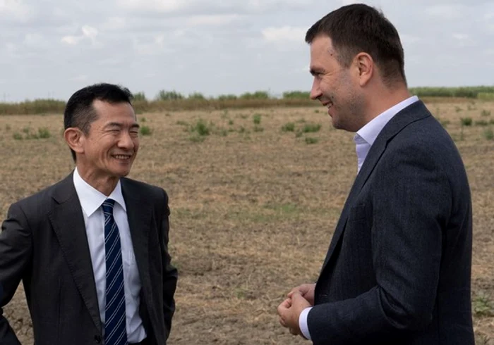 
    Ministrul Transporturilor, Cătălin Drulă, și ambasadrul Japoniei la București, Hiroshi Ueda  