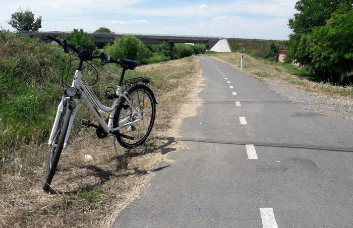 Pista de cicloturism de pe digul Begăi a fost reparată FOTO Ştefan Both