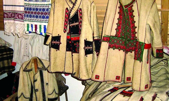 „Colţuri muzeistice“ în satele româneşti jpeg
