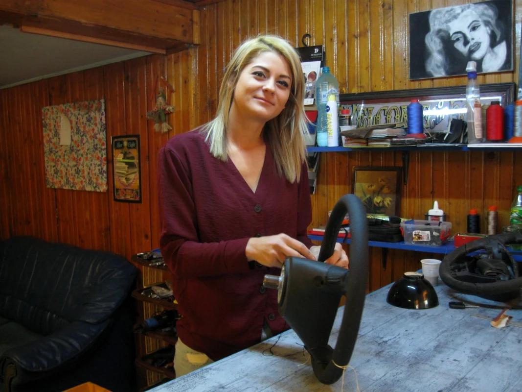 Elena Bradea tapiter auto barci Galati 4