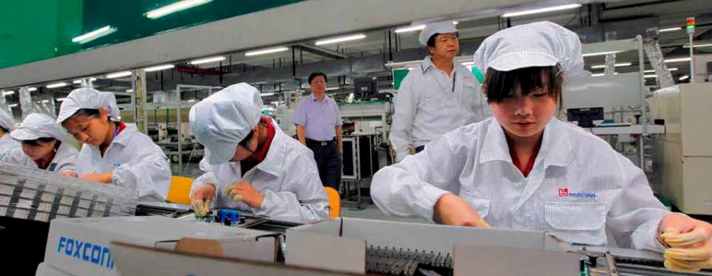 Foxconn oferă mai mulţi bani pentru Sharp, precum şi disponibilitatea de a suporta integral datoriile acesteia FOTO badische-zeitung.de/