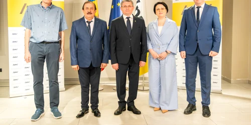 Personalitari alegeri parlamentare PAS FOTO Unpaspentru md jpg