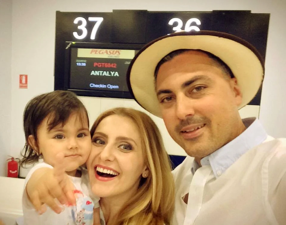 
    Fetiţa Alinei Sorescu şi a lui Alexandru Ciucu se va distra de minune în Turciafoto: arhiva personală  
