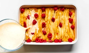 1 patsavoyropita me krema kai smeoyra gastronomos jpg