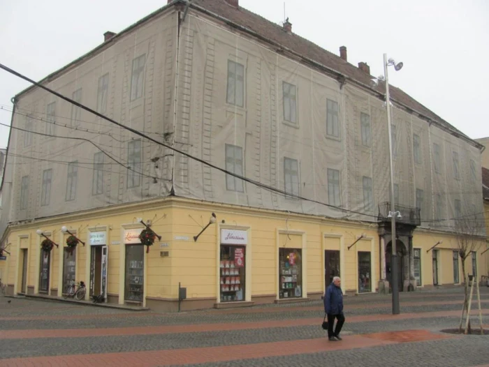 Casa cu Atlanţi din Piaţa Libertăţii FOTO Ştefan Both