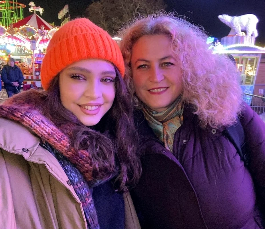 5 mama elena jpeg