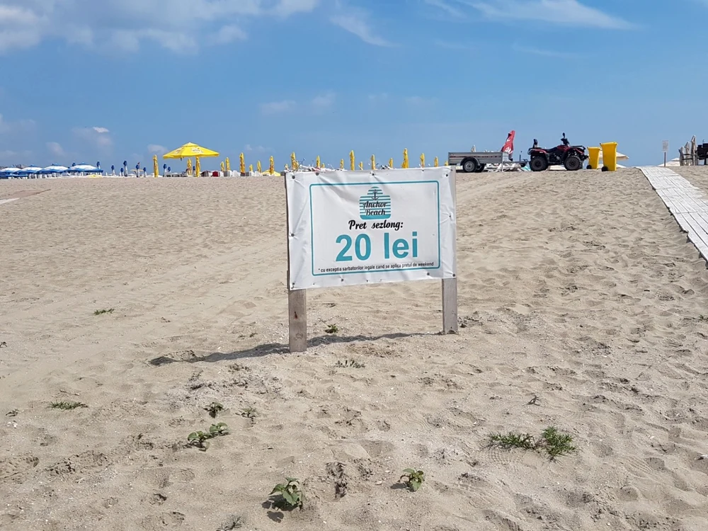 Sezlonguri de inchiriat pe litoral