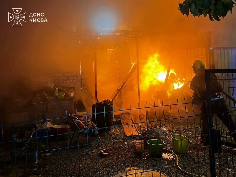 Atac masiv asupra Kievului: Rusia a lansat 21 de rachete balistice în trei valuri. Cel puțin două persoane au murit